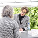 (Claus Beck) Madame Nielsen signerar på Bokdagar i Dalsland