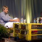 Lars Lerin och Mustafa Can i ett scensamtal under Bokdagar i Dalsland 2015