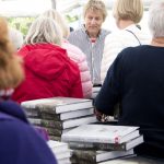 Lars Lerin signerar Naturlära BID 2015